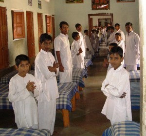 Boys dorm 2005-11-17 India II 213